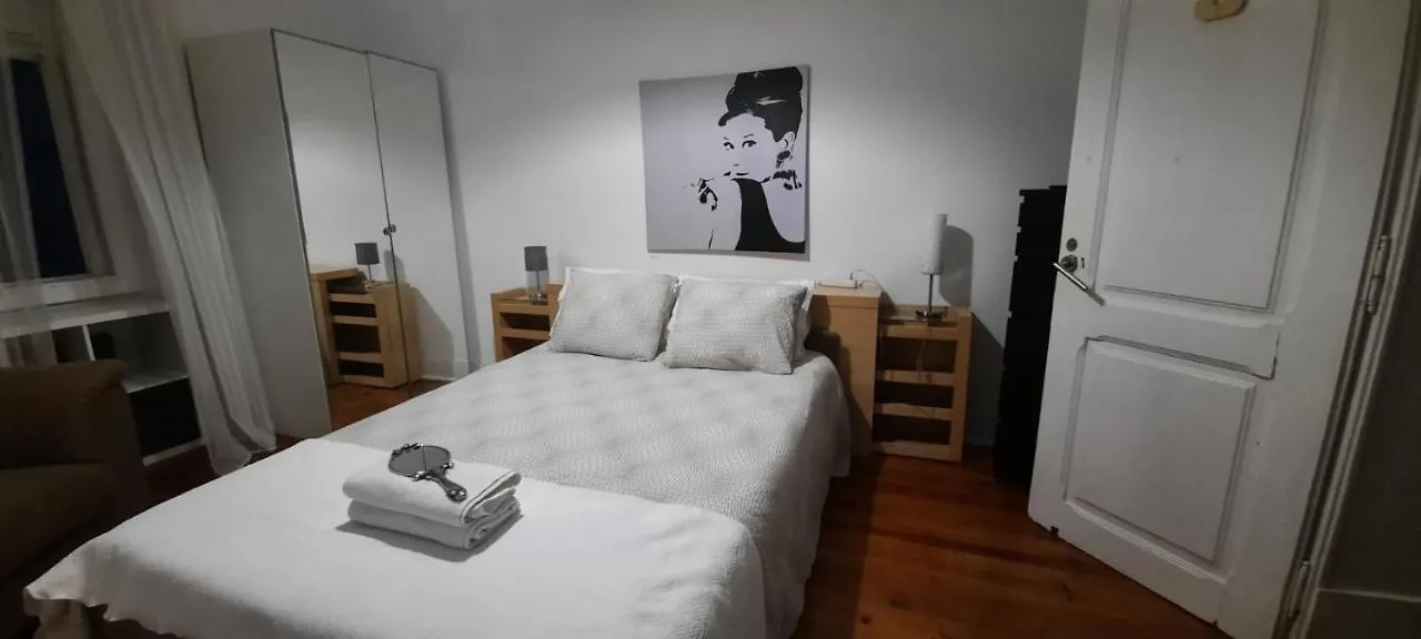 Sunny Terrace Apt, Close To Downtown! 2 Bedroom Flat Lisbon Apartment