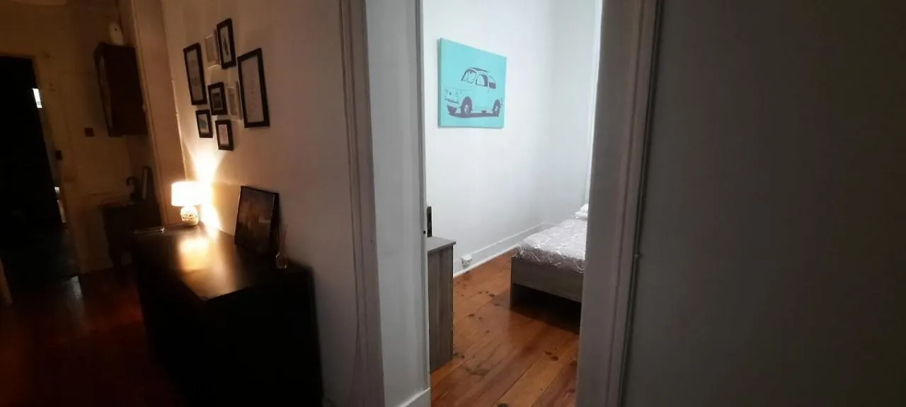 Sunny Terrace Apt, Close To Downtown! 2 Bedroom Flat Lisboa 0*,